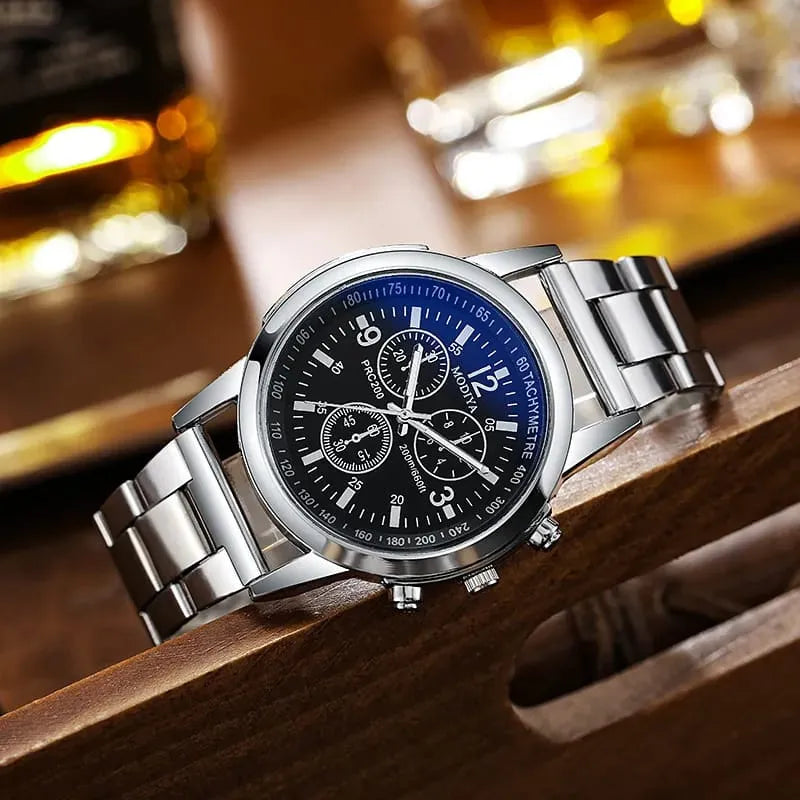 Classic Luxury Watch for Men / Boys With Silver Hand/Wrist Bracelet Chain
